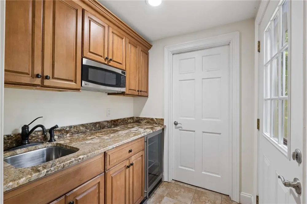 5558 Naylor Court Peachtree Corners, GA 30092