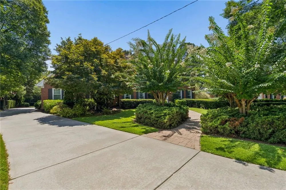 5558 Naylor Court Peachtree Corners, GA 30092