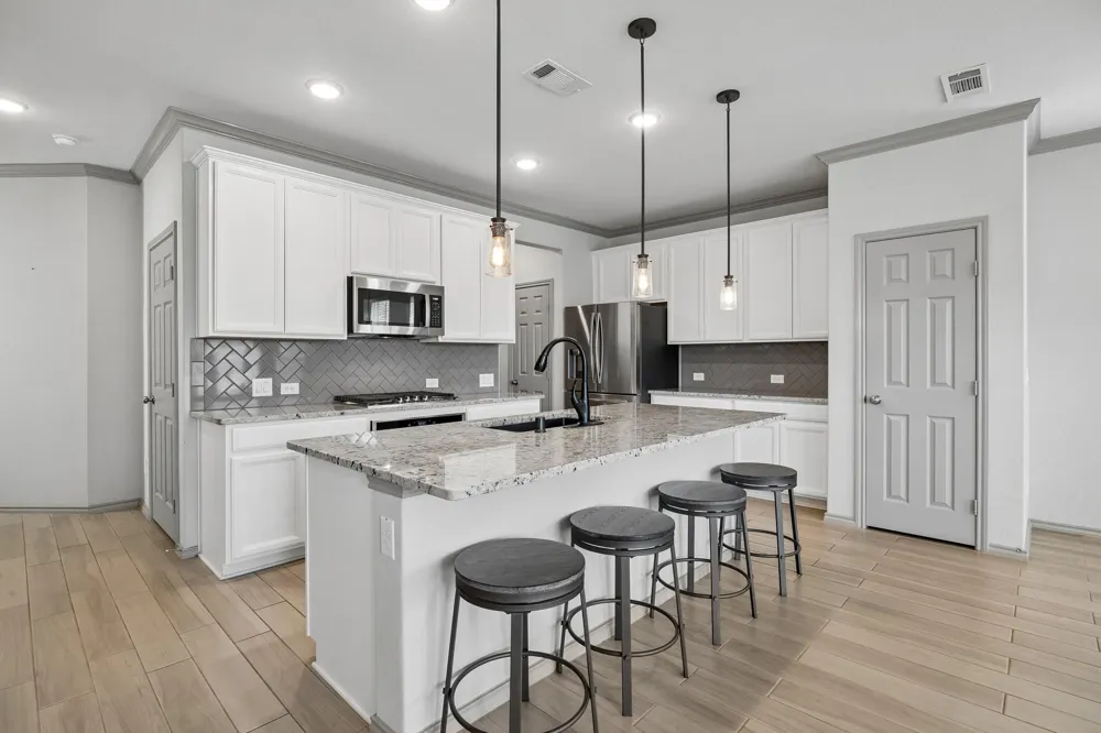 1903 Monaco Memorial Lane Houston, TX 77043