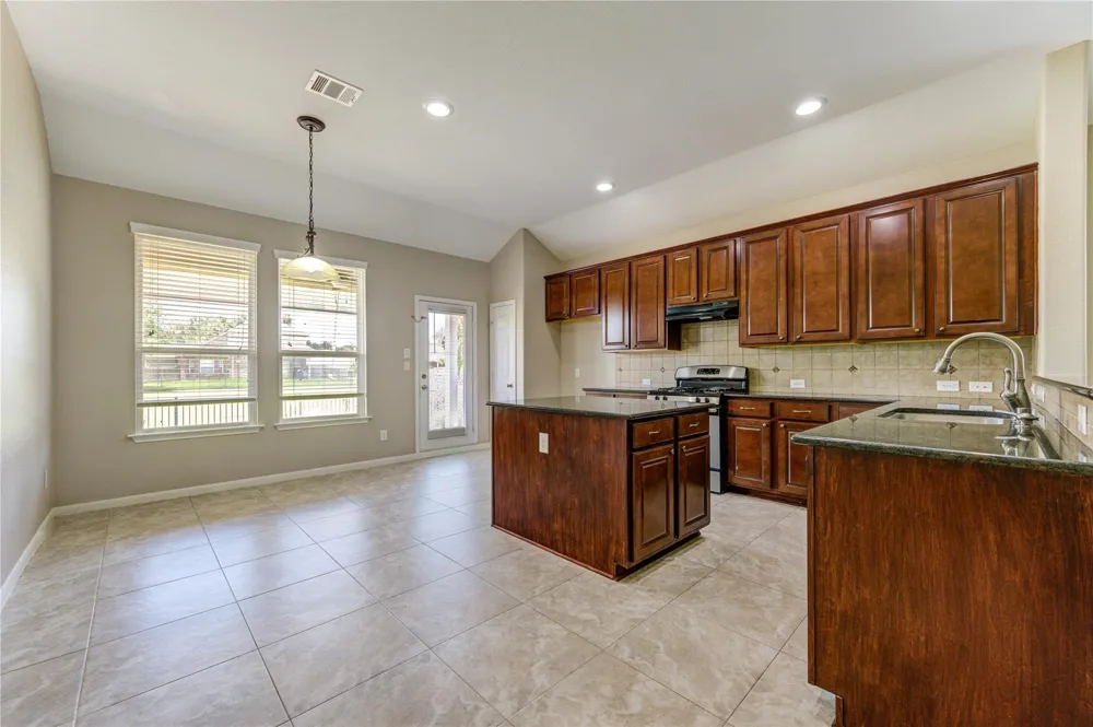 6014 Watford Bend Rosenberg, TX 77471