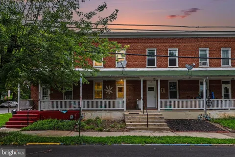 453 W PENN STREET