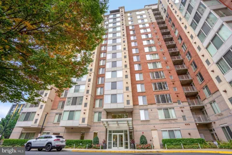 2726 GALLOWS ROAD #413