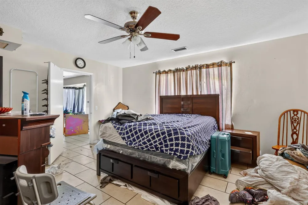 4044 SE 29th Court Okeechobee, FL 34974