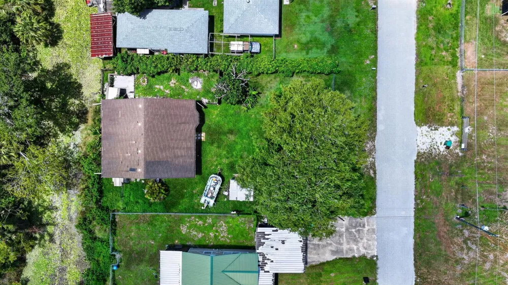 4044 SE 29th Court Okeechobee, FL 34974