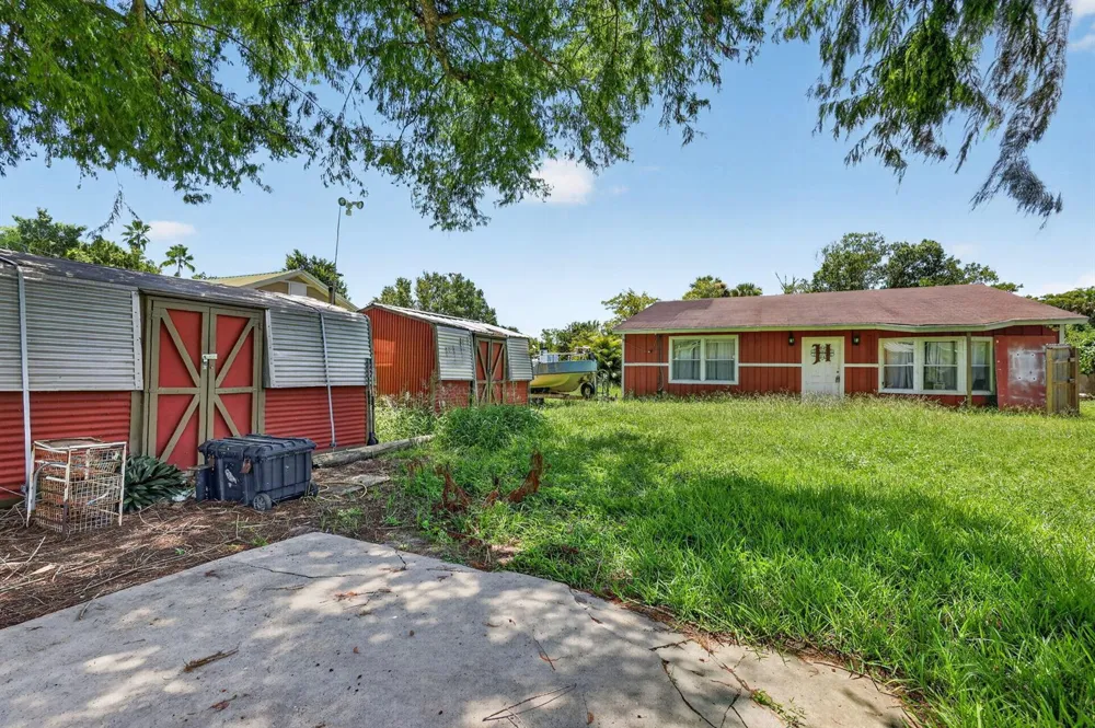 4044 SE 29th Court Okeechobee, FL 34974