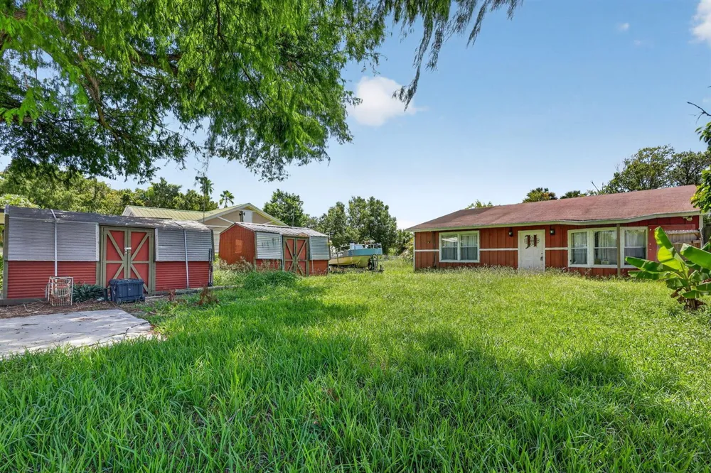 4044 SE 29th Court Okeechobee, FL 34974