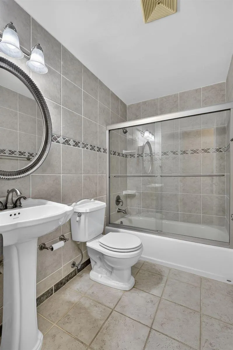 184 MASTIC TREE COURT Royal Palm Beach, FL 33411