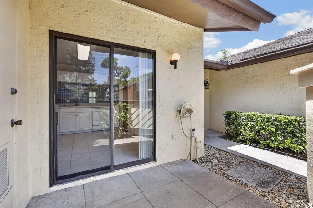 184 MASTIC TREE COURT Royal Palm Beach, FL 33411
