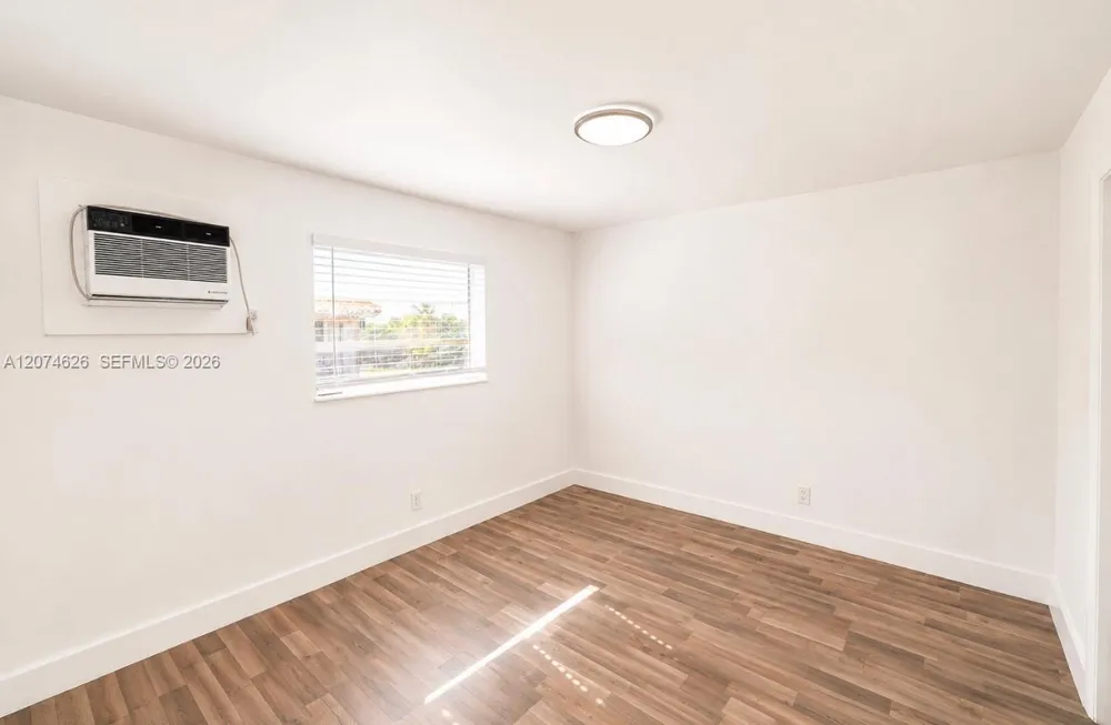 1235 W 66th St #11 Hialeah, FL 33012