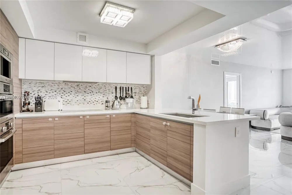 330 Sunny Isles Blvd #5-906 Sunny Isles Beach, FL 33160