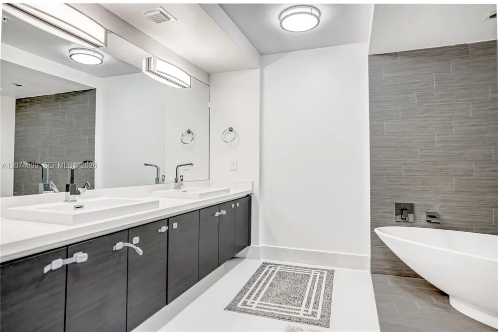 330 Sunny Isles Blvd #5-906 Sunny Isles Beach, FL 33160