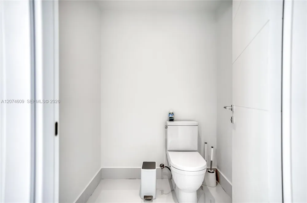 330 Sunny Isles Blvd #5-906 Sunny Isles Beach, FL 33160