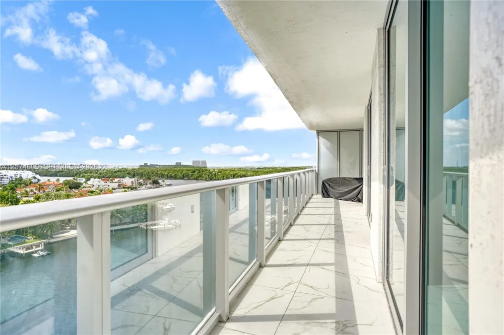 330 Sunny Isles Blvd #5-906 Sunny Isles Beach, FL 33160