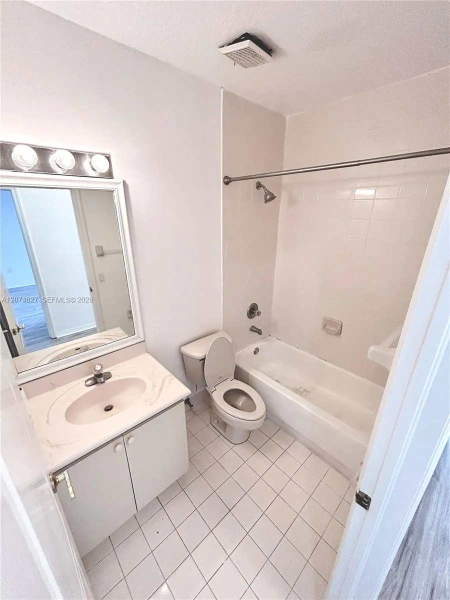 4356 NW 116th Ave #4356 Doral, FL 33178