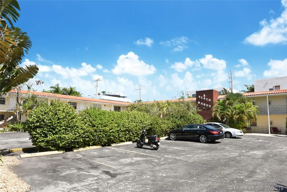 345 Michigan Ave #17 Miami Beach, FL 33139