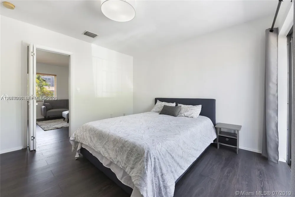 345 Michigan Ave #17 Miami Beach, FL 33139