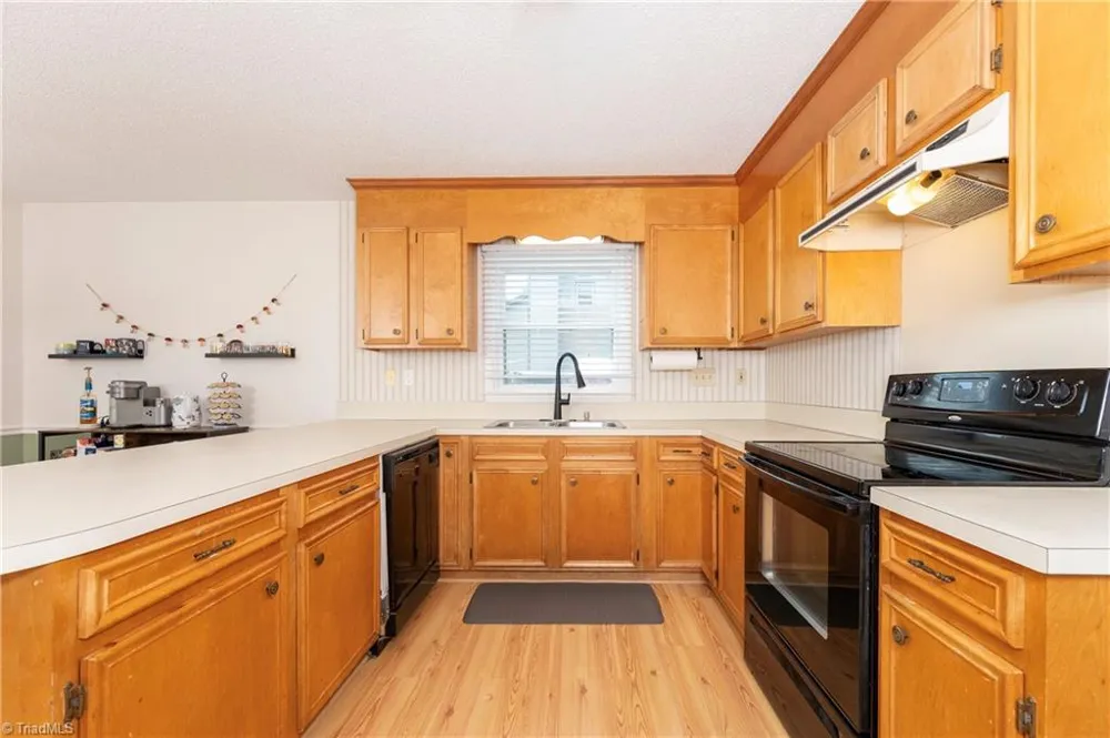 1113 Ridgecliff Drive Rural Hall, NC 27045
