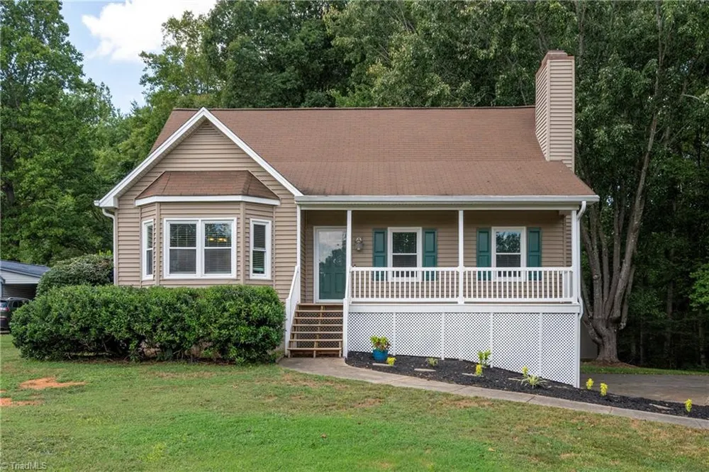 1113 Ridgecliff Drive Rural Hall, NC 27045