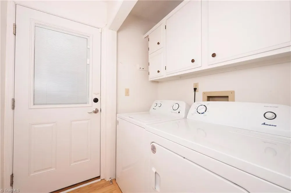1113 Ridgecliff Drive Rural Hall, NC 27045
