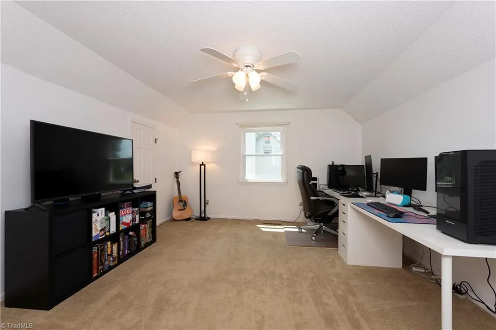 1113 Ridgecliff Drive Rural Hall, NC 27045