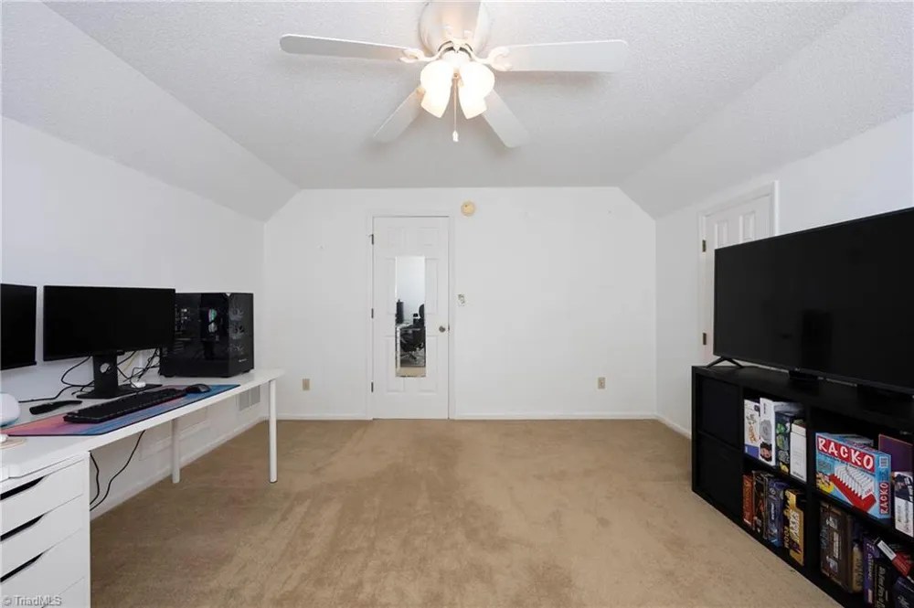 1113 Ridgecliff Drive Rural Hall, NC 27045