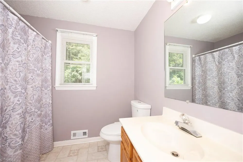 1113 Ridgecliff Drive Rural Hall, NC 27045