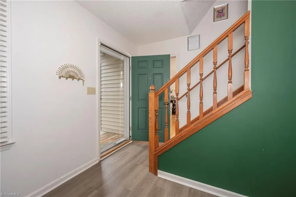 1113 Ridgecliff Drive Rural Hall, NC 27045