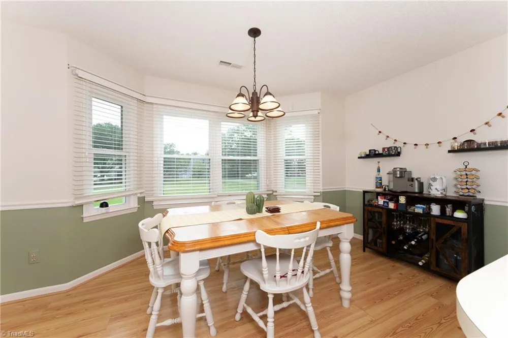 1113 Ridgecliff Drive Rural Hall, NC 27045