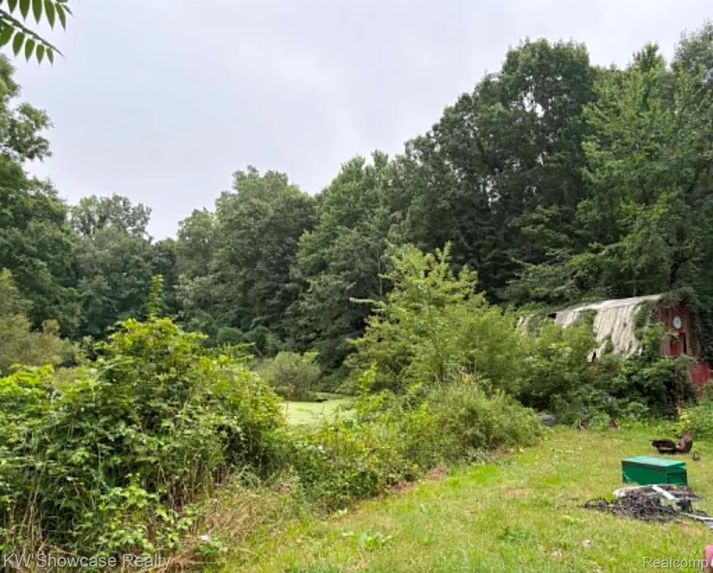 4949 Clarkston Road Independence Charter Township, MI 48348