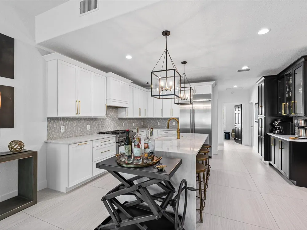 138 175TH AVENUE E Redington Shores, FL 33708