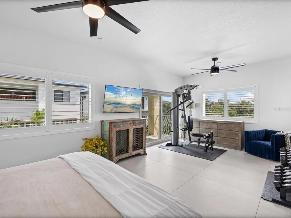 138 175TH AVENUE E Redington Shores, FL 33708