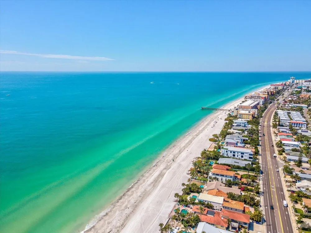 138 175TH AVENUE E Redington Shores, FL 33708