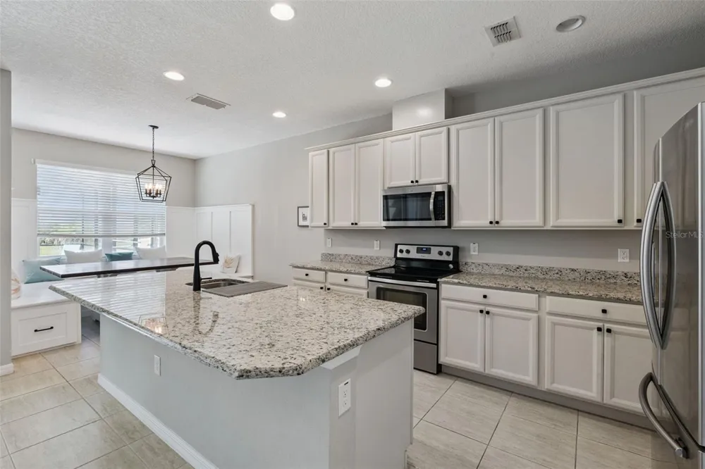 1292 MERION DRIVE Mount Dora, FL 32757