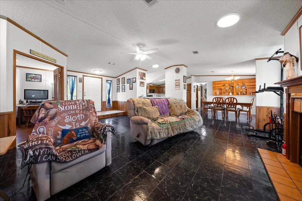 5791 SE 122ND AVENUE Morriston, FL 32668
