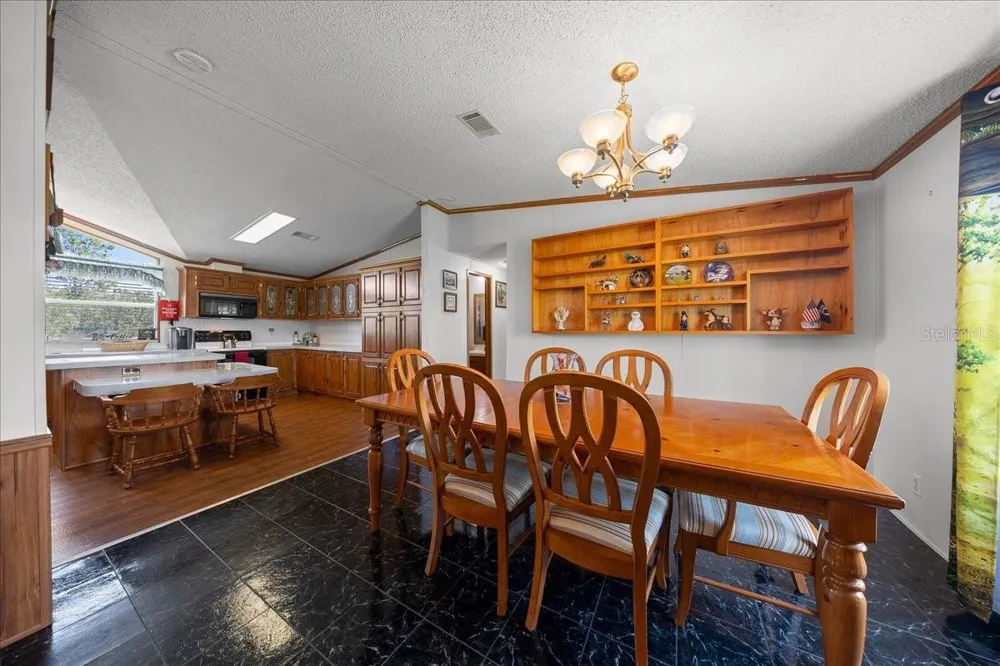 5791 SE 122ND AVENUE Morriston, FL 32668