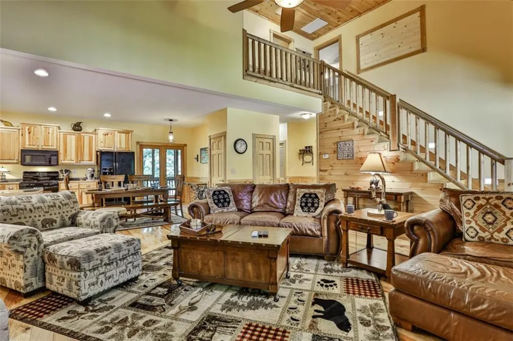 40 Graham Court Ellijay, GA 30540