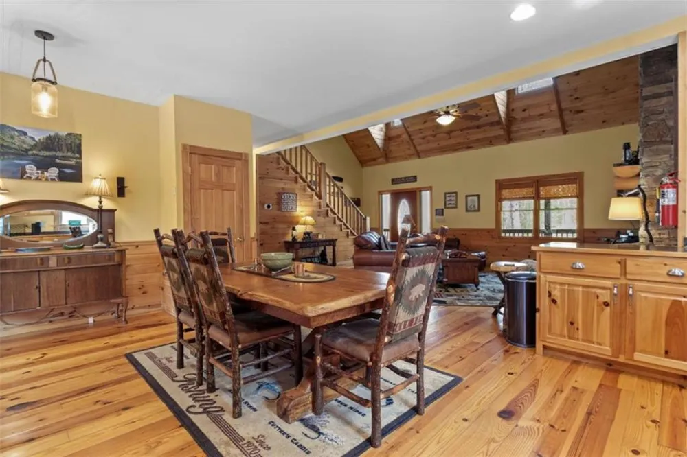 40 Graham Court Ellijay, GA 30540