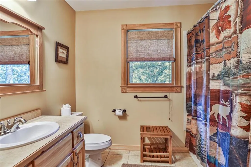 40 Graham Court Ellijay, GA 30540