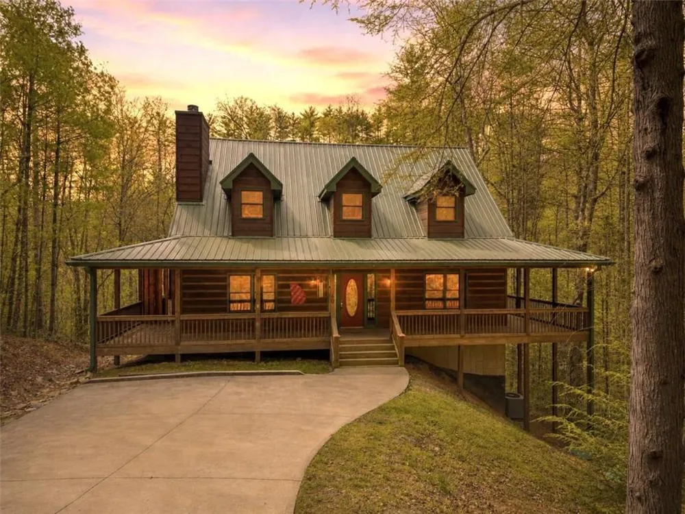 40 Graham Court Ellijay, GA 30540