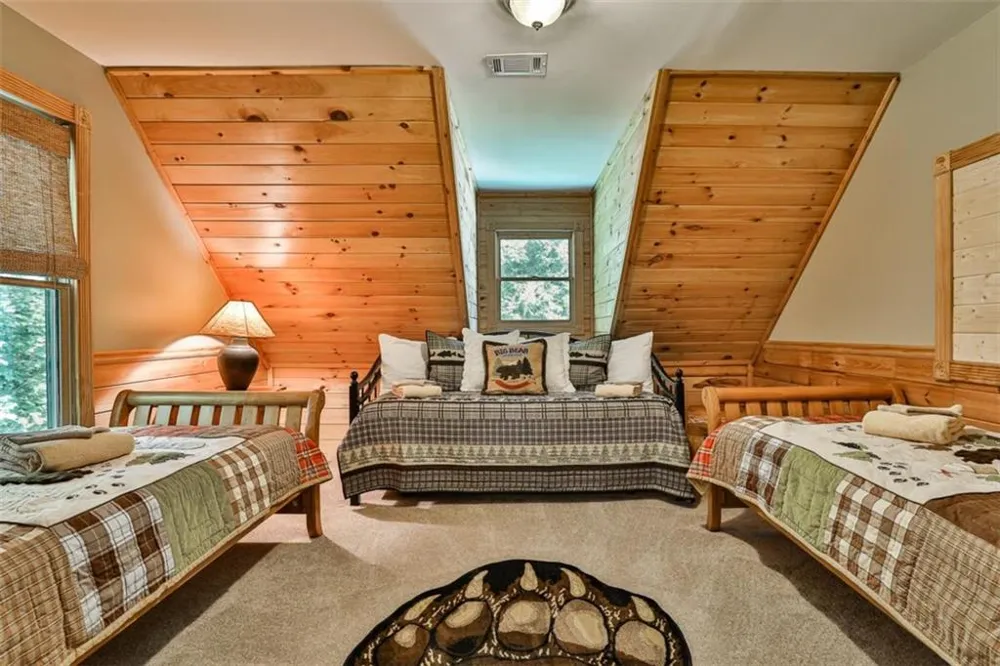 40 Graham Court Ellijay, GA 30540