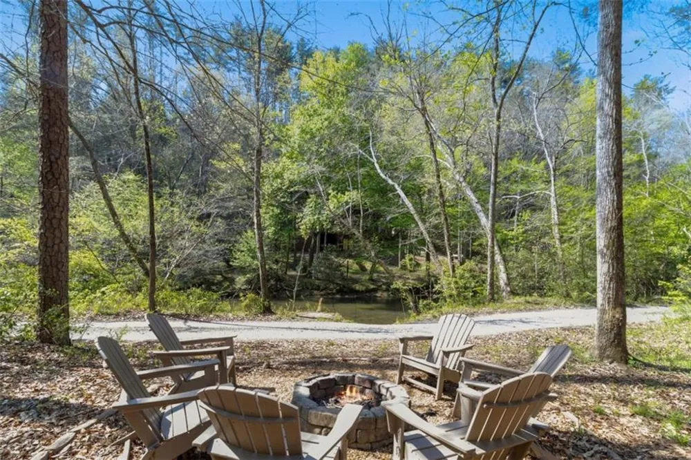 40 Graham Court Ellijay, GA 30540