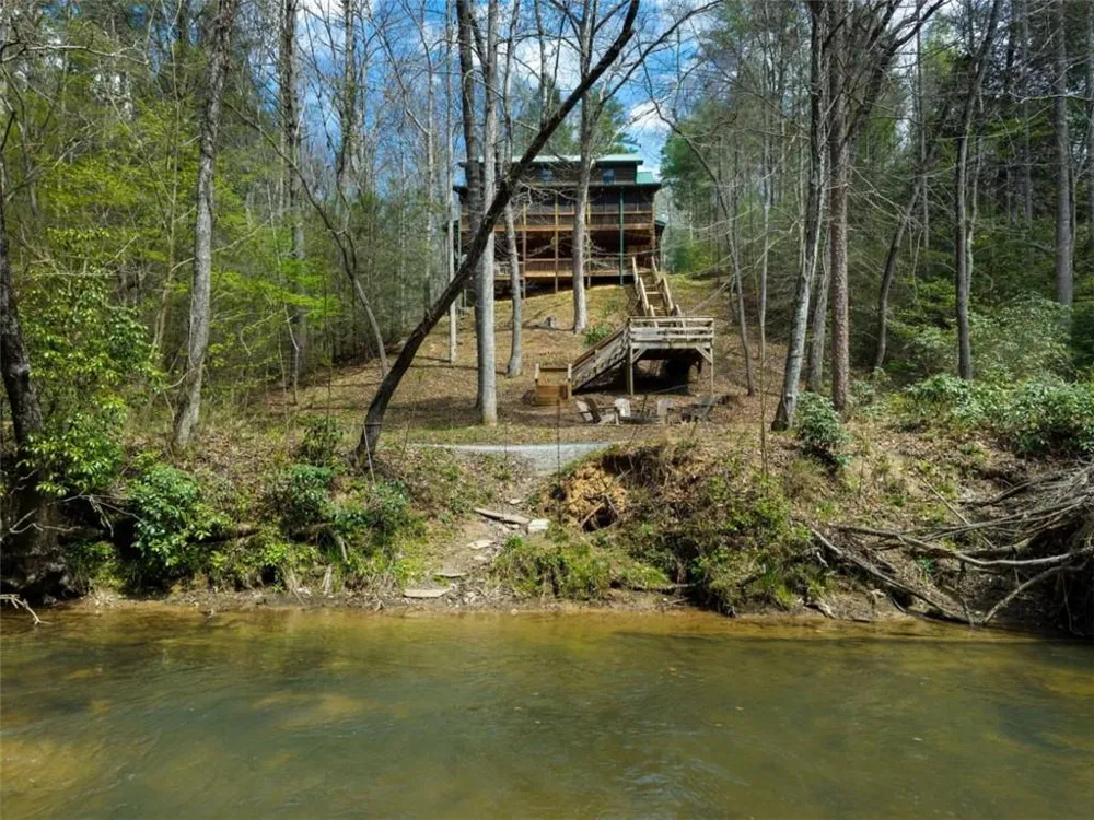 40 Graham Court Ellijay, GA 30540