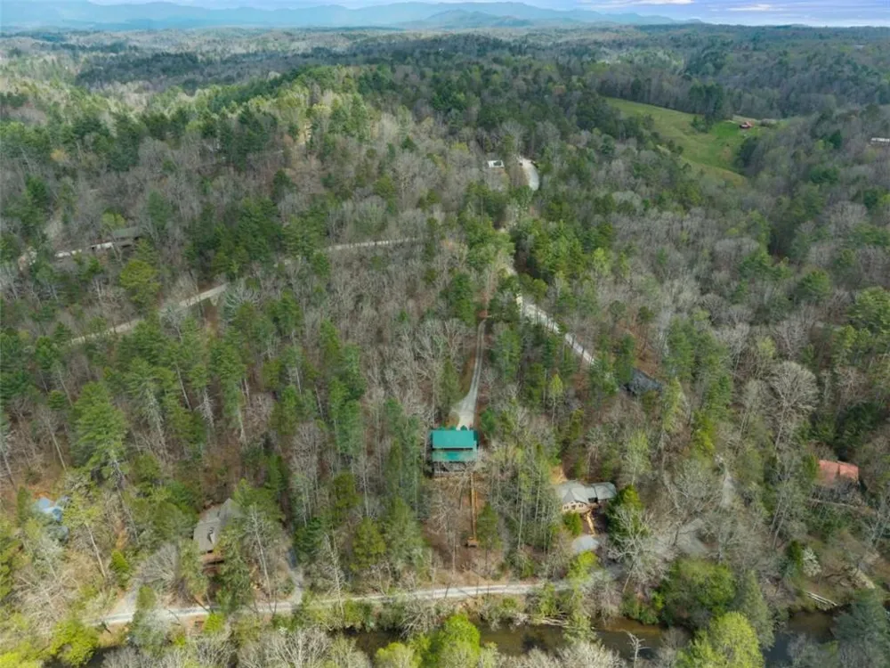 40 Graham Court Ellijay, GA 30540