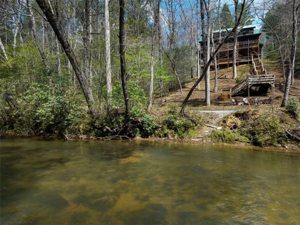 40 Graham Court Ellijay, GA 30540
