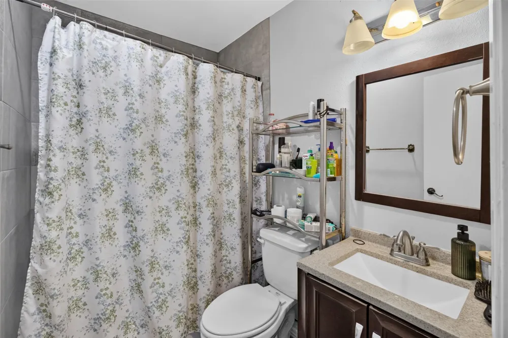 120 Willow Street Lewisville, TX 75067