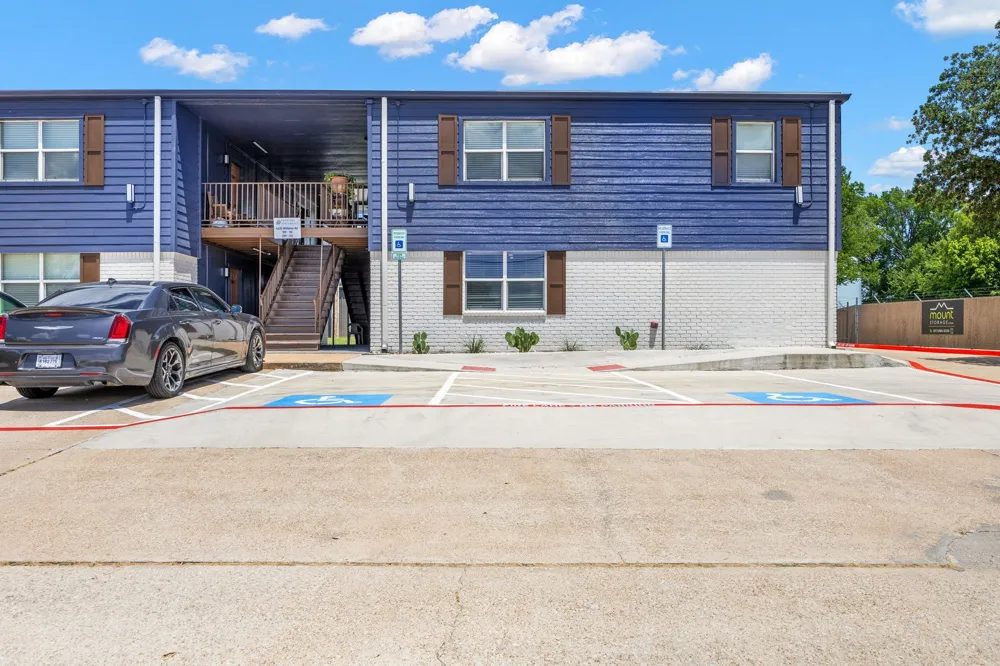 4639 Williams Road #206 Benbrook, TX 76116