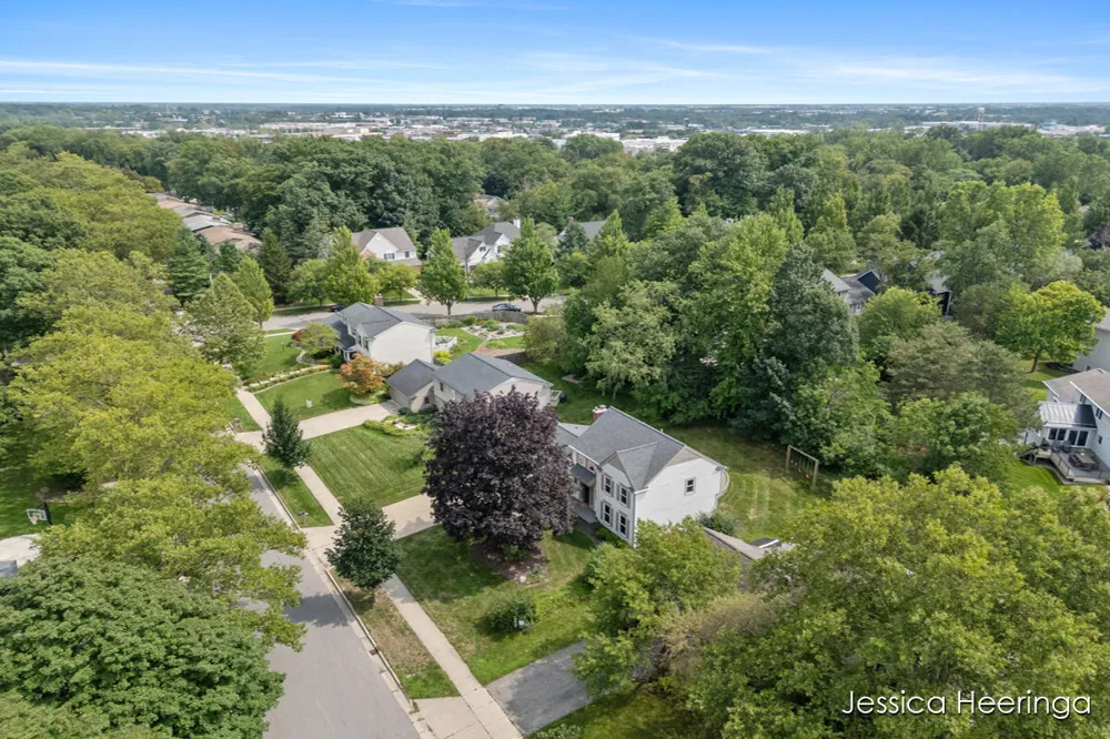 2856 Alger Street SE Grand Rapids, MI 49546