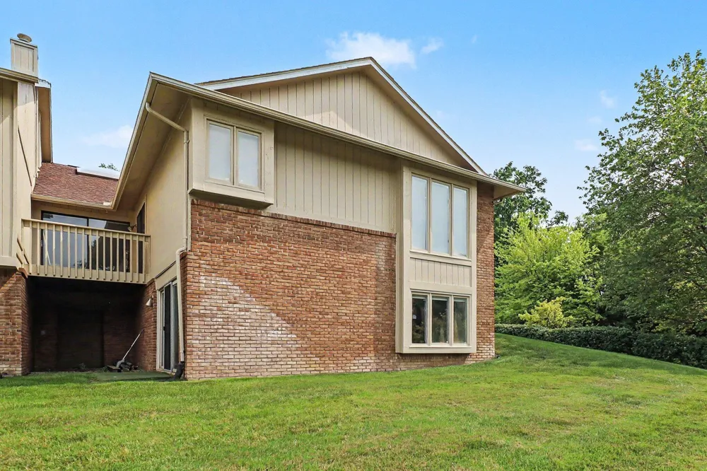 5655 Hillcrest Circle E West Bloomfield, MI 48322