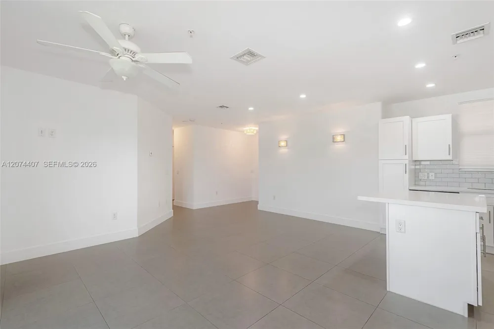 555 E Dania Beach Blvd #9 Dania Beach, FL 33004