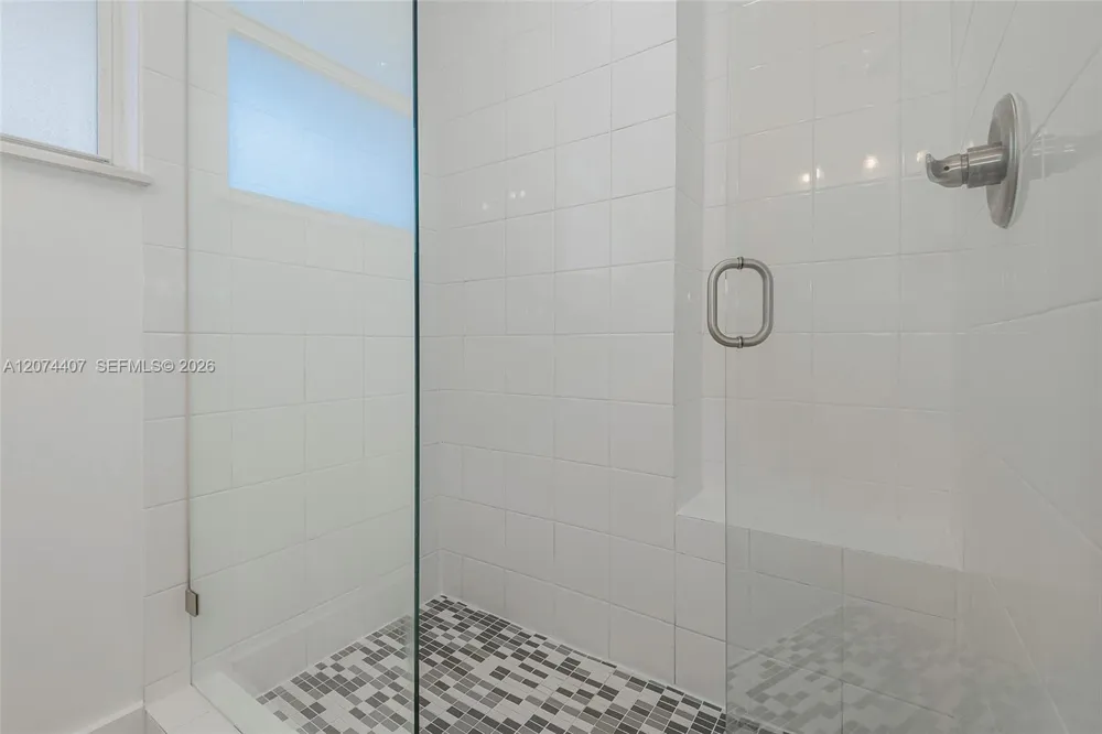 555 E Dania Beach Blvd #9 Dania Beach, FL 33004